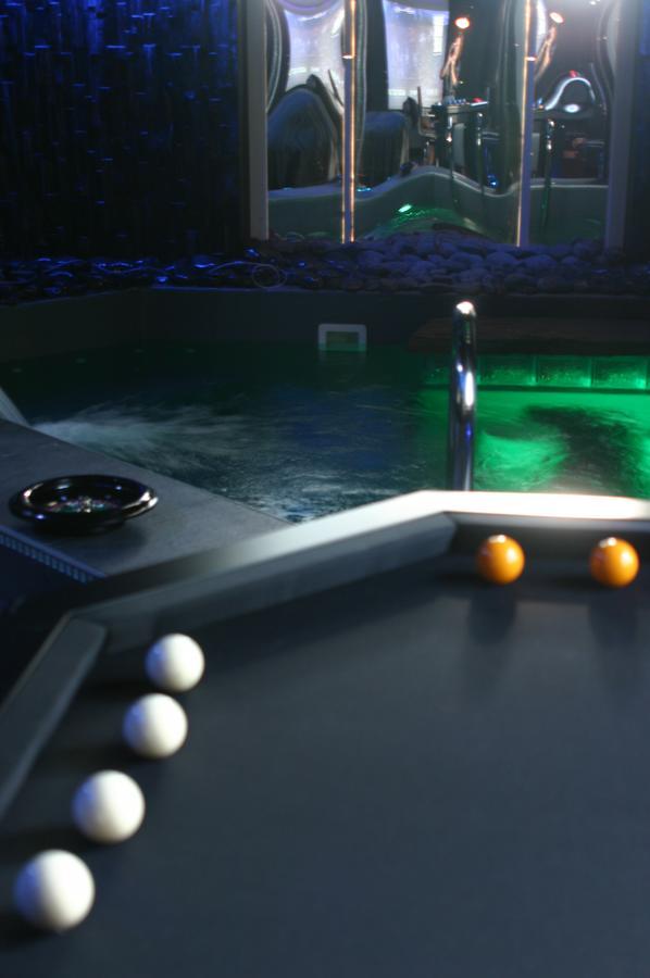 Bubble Lounge Hotel Hooglede Экстерьер фото