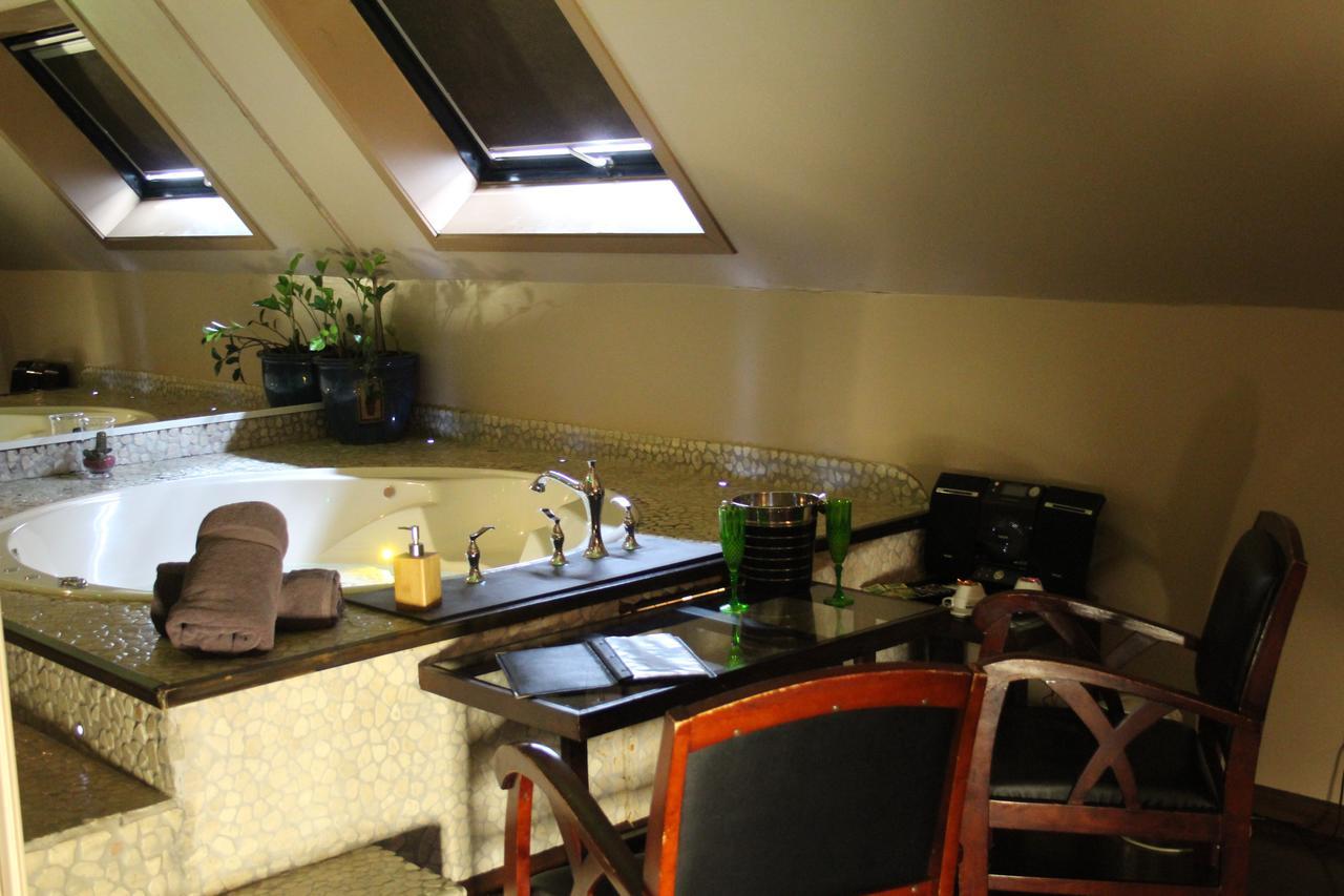 Bubble Lounge Hotel Hooglede Экстерьер фото