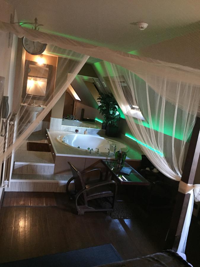 Bubble Lounge Hotel Hooglede Экстерьер фото